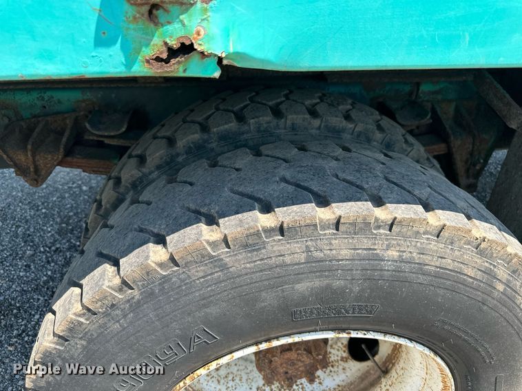 image for item DO5026 1996 International 4700  bucket truck