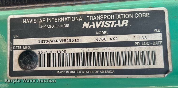 image for item DO5026 1996 International 4700  bucket truck