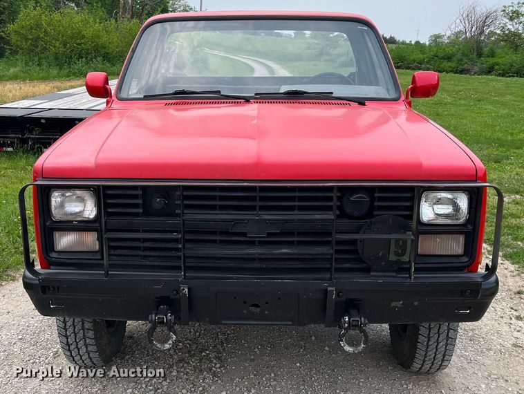 image for item DP0482 1986 Chevrolet D30  pickup truck