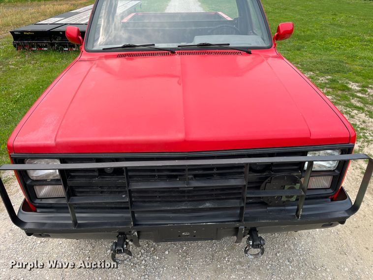 image for item DP0482 1986 Chevrolet D30  pickup truck