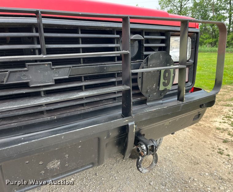 image for item DP0482 1986 Chevrolet D30  pickup truck