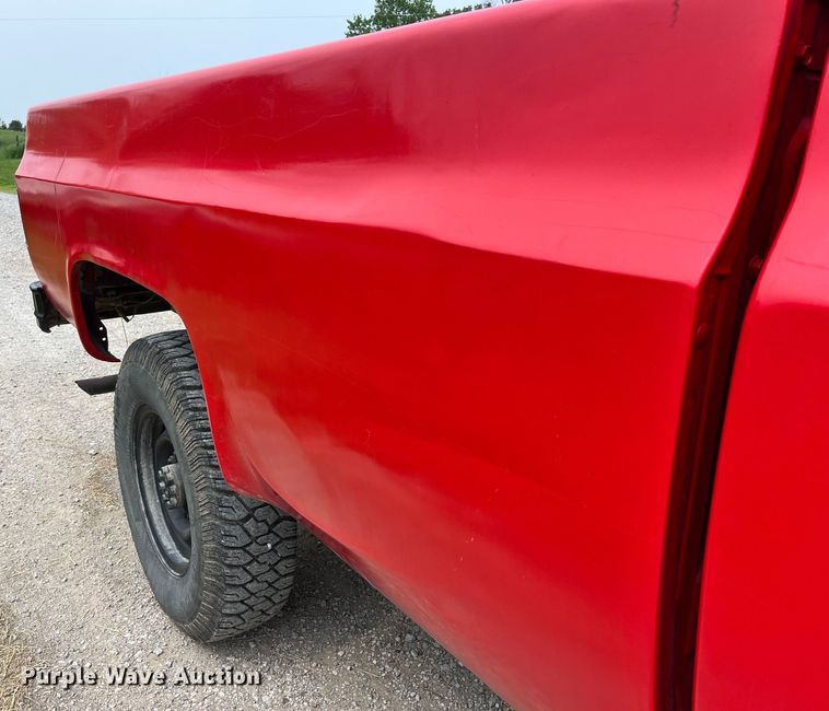 image for item DP0482 1986 Chevrolet D30  pickup truck