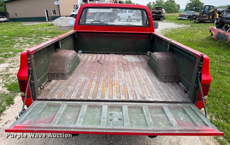 image for item DP0482 1986 Chevrolet D30  pickup truck