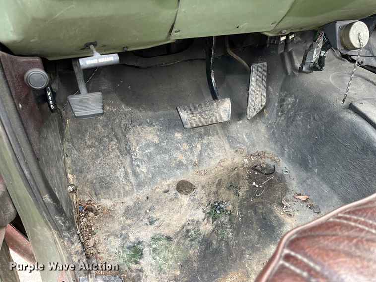 image for item DP0482 1986 Chevrolet D30  pickup truck