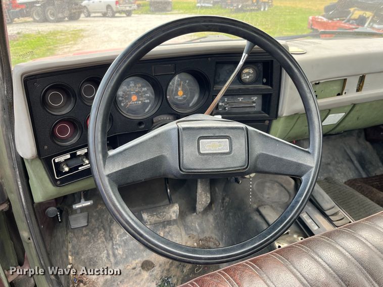 image for item DP0482 1986 Chevrolet D30  pickup truck