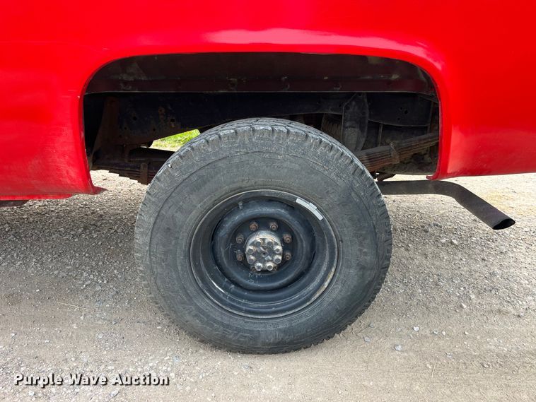 image for item DP0482 1986 Chevrolet D30  pickup truck