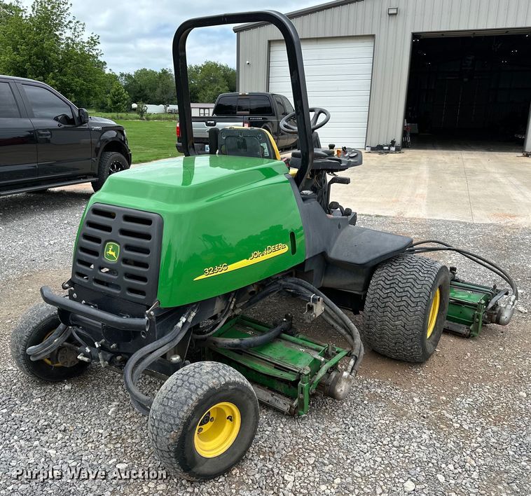 image for item DP3119 John Deere 3235C  reel mower