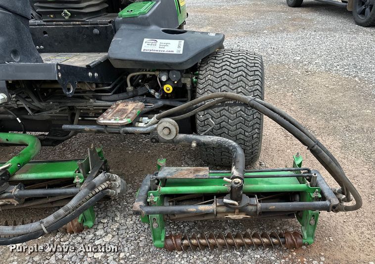 image for item DP3119 John Deere 3235C  reel mower