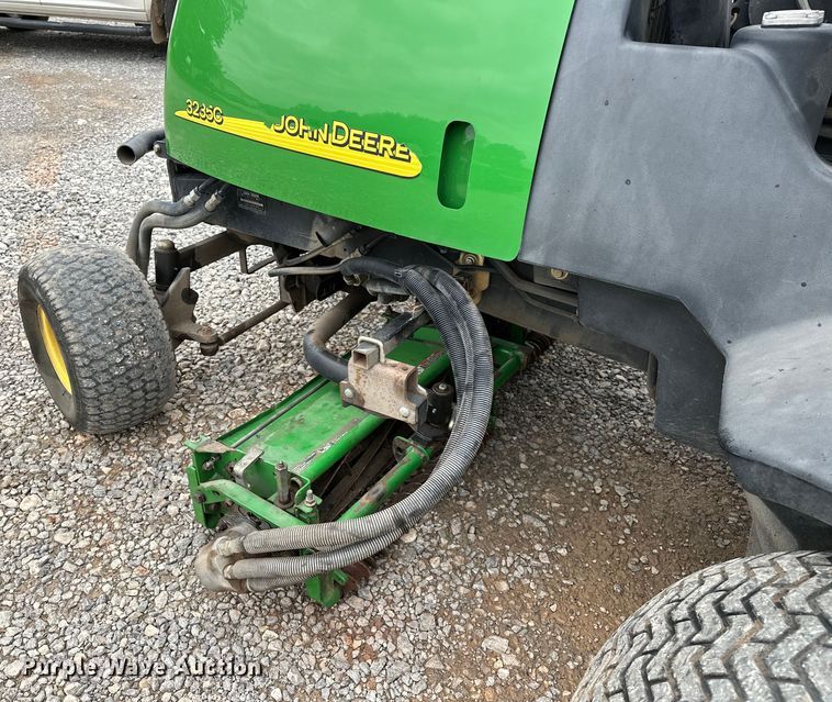 image for item DP3119 John Deere 3235C  reel mower