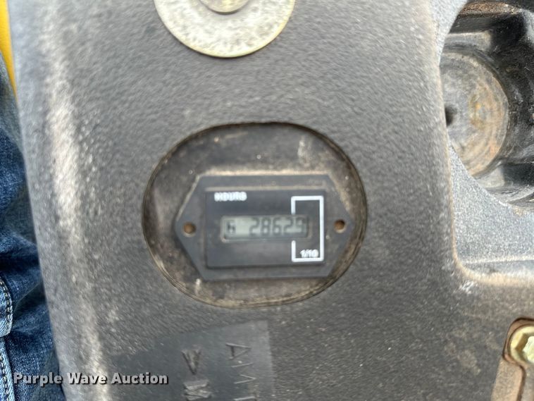 image for item DP3119 John Deere 3235C  reel mower