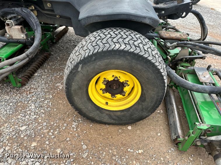 image for item DP3119 John Deere 3235C  reel mower