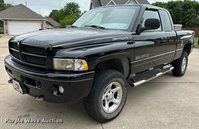 image for item DP3122 2001 Dodge Ram 1500  Quad Cab pickup truck