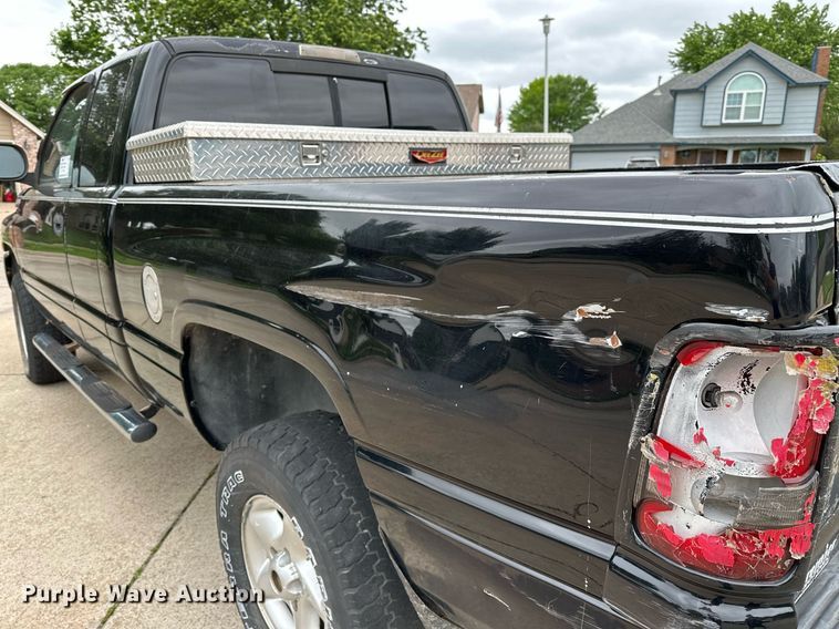 image for item DP3122 2001 Dodge Ram 1500  Quad Cab pickup truck