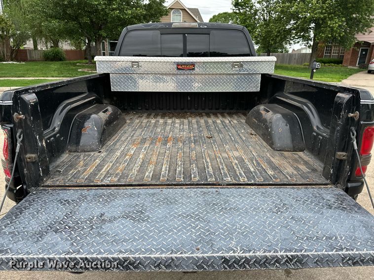 image for item DP3122 2001 Dodge Ram 1500  Quad Cab pickup truck