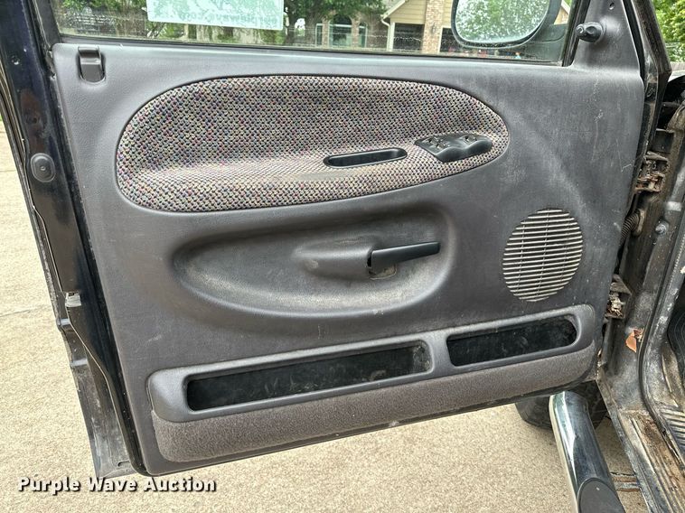 image for item DP3122 2001 Dodge Ram 1500  Quad Cab pickup truck