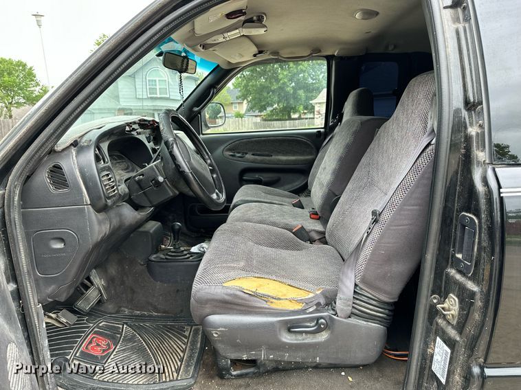 image for item DP3122 2001 Dodge Ram 1500  Quad Cab pickup truck