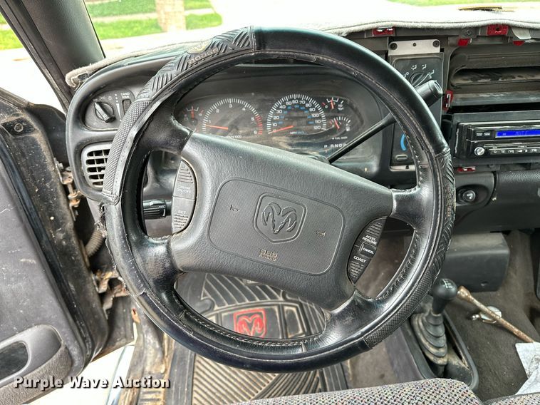 image for item DP3122 2001 Dodge Ram 1500  Quad Cab pickup truck