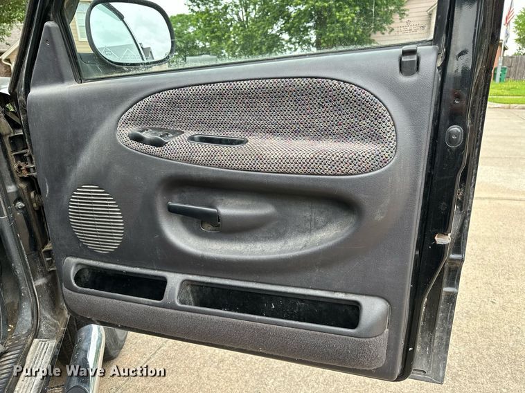 image for item DP3122 2001 Dodge Ram 1500  Quad Cab pickup truck