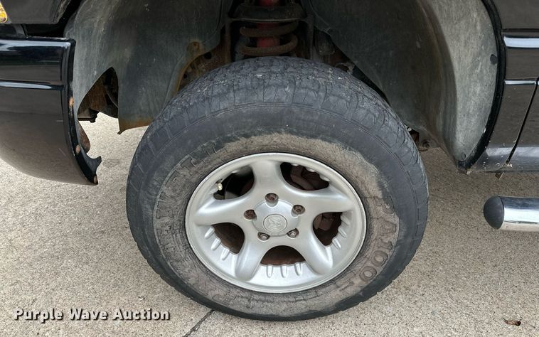 image for item DP3122 2001 Dodge Ram 1500  Quad Cab pickup truck