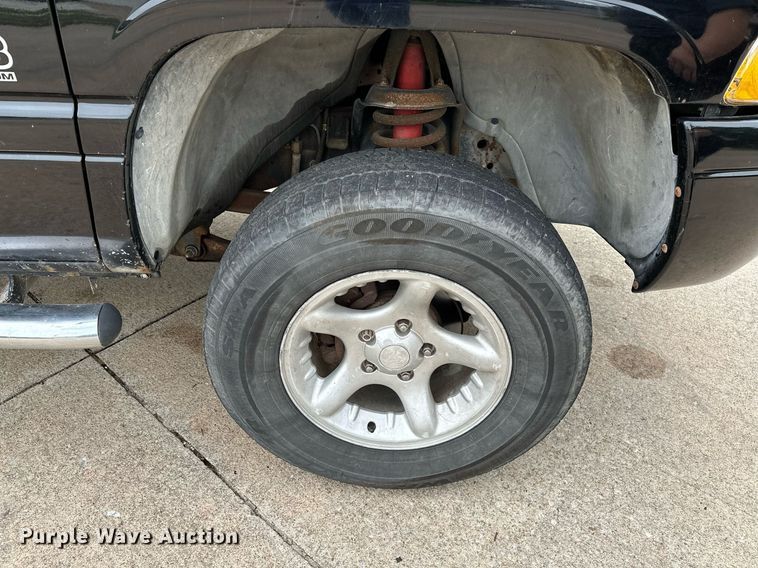 image for item DP3122 2001 Dodge Ram 1500  Quad Cab pickup truck