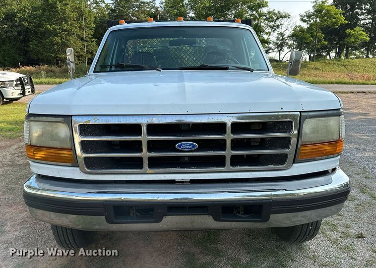 image for item DP3158 1997 Ford F350  flatbed pickup truck