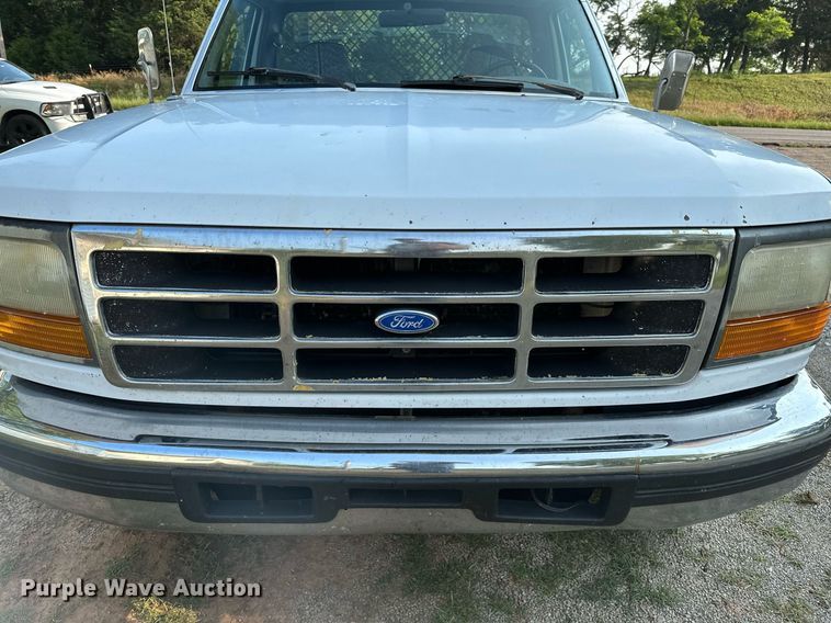 image for item DP3158 1997 Ford F350  flatbed pickup truck