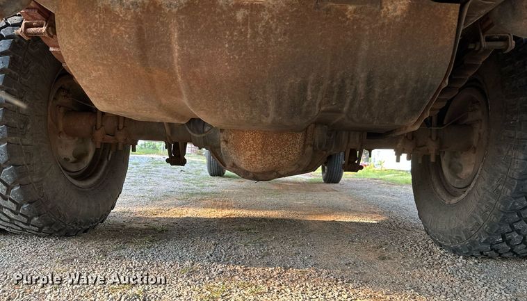 image for item DP3158 1997 Ford F350  flatbed pickup truck