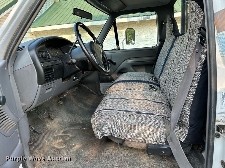 image for item DP3158 1997 Ford F350  flatbed pickup truck