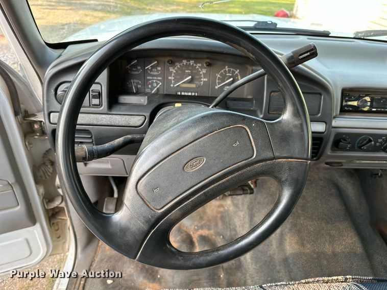 image for item DP3158 1997 Ford F350  flatbed pickup truck