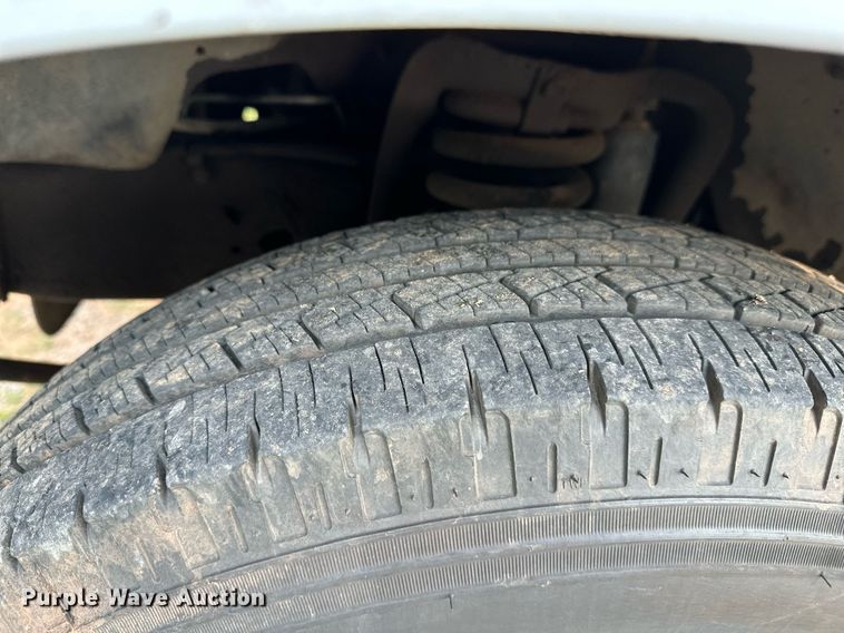 image for item DP3158 1997 Ford F350  flatbed pickup truck