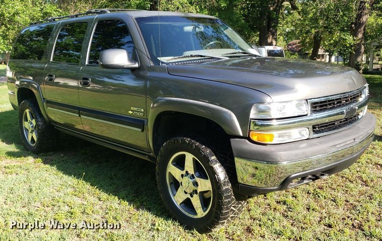 image for item DP7913 2001 Chevrolet Suburban  SUV