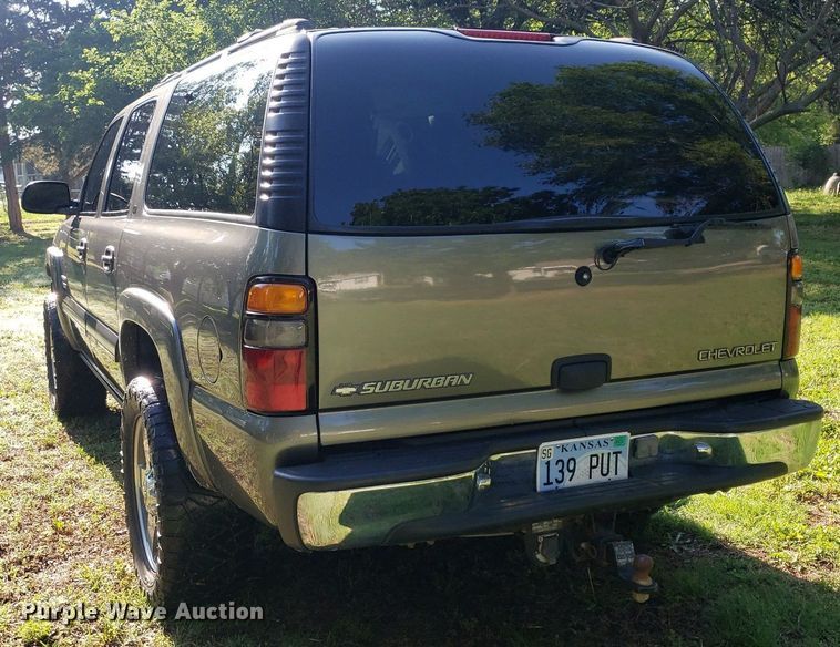 image for item DP7913 2001 Chevrolet Suburban  SUV