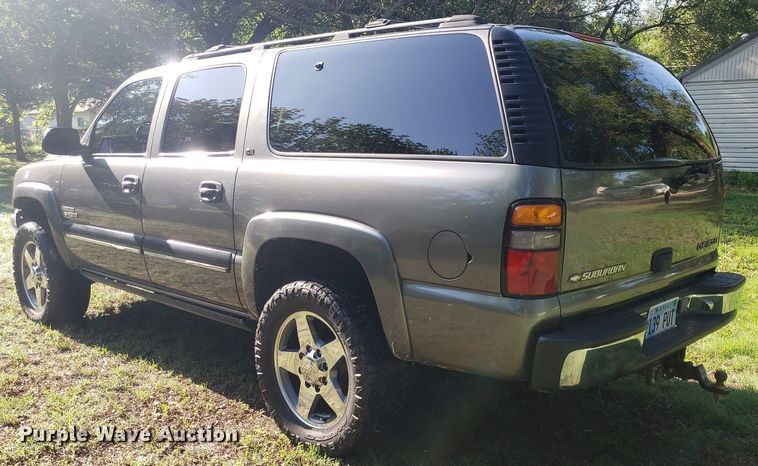 image for item DP7913 2001 Chevrolet Suburban  SUV