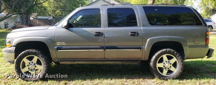 image for item DP7913 2001 Chevrolet Suburban  SUV