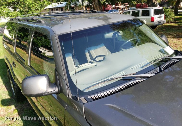 image for item DP7913 2001 Chevrolet Suburban  SUV