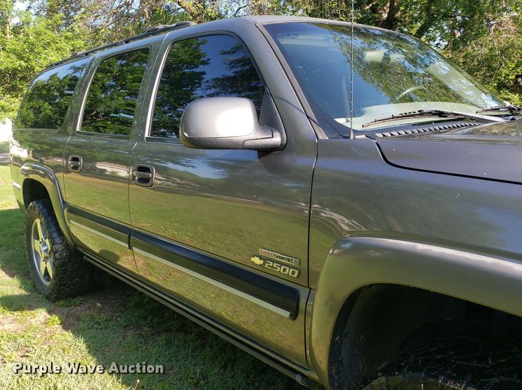 image for item DP7913 2001 Chevrolet Suburban  SUV