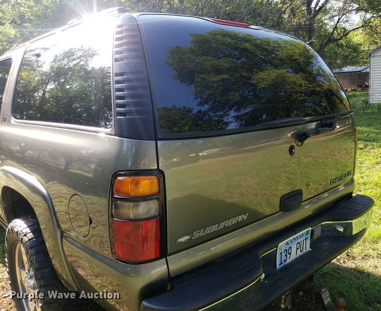image for item DP7913 2001 Chevrolet Suburban  SUV