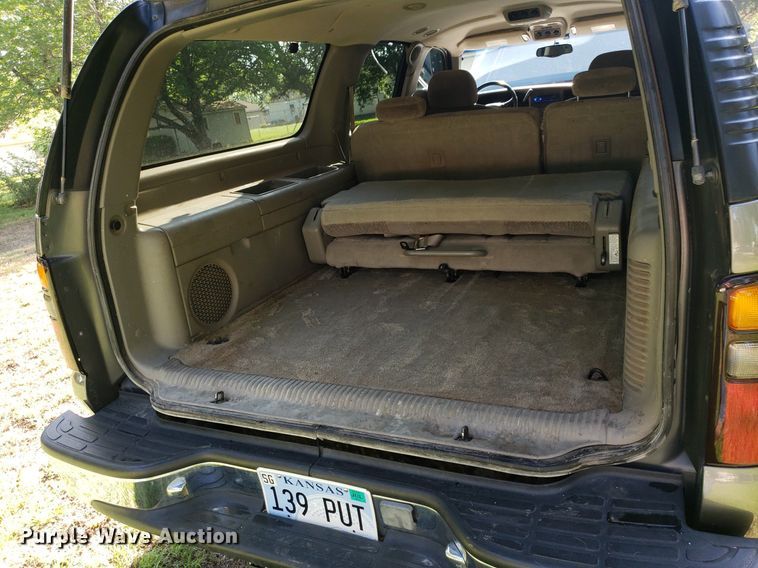 image for item DP7913 2001 Chevrolet Suburban  SUV