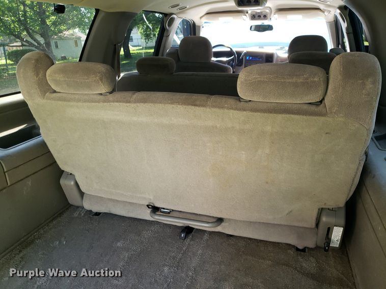 image for item DP7913 2001 Chevrolet Suburban  SUV
