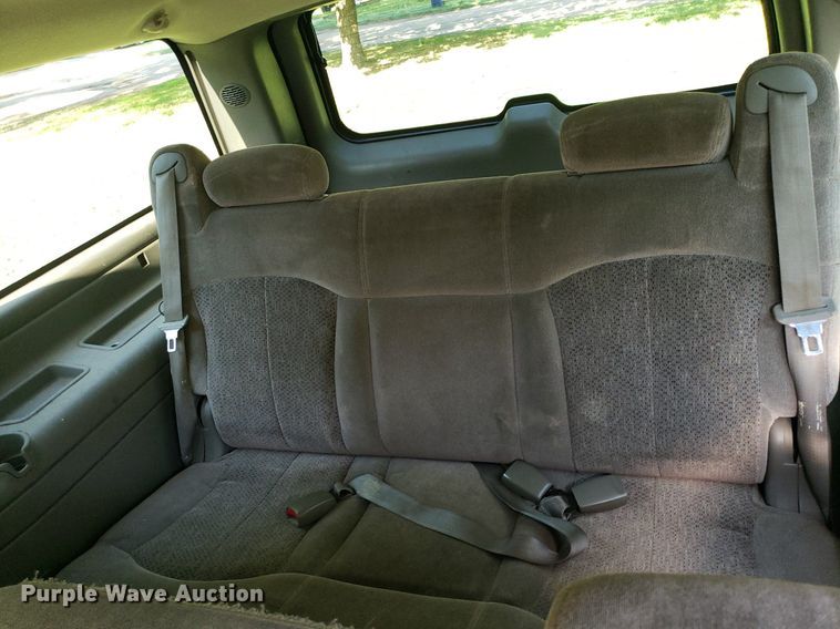 image for item DP7913 2001 Chevrolet Suburban  SUV