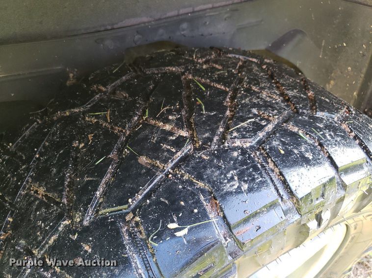 image for item DP7913 2001 Chevrolet Suburban  SUV