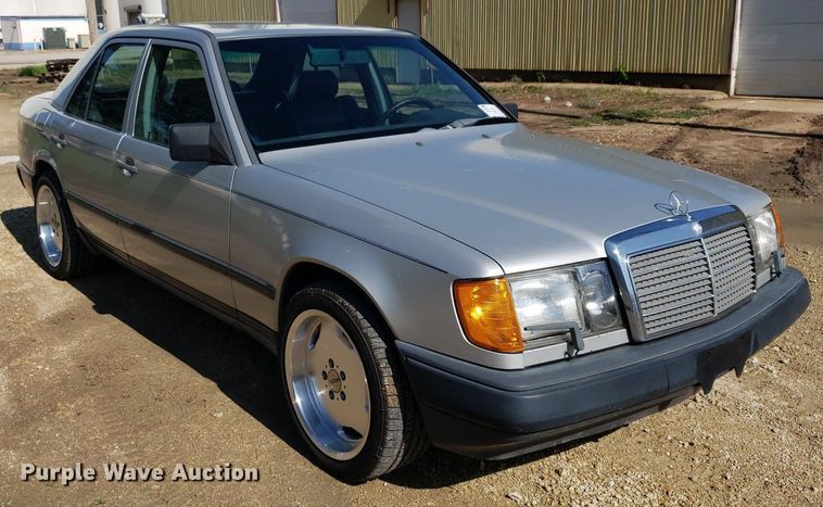 image for item DP7920 1986 Mercedes Benz 300E