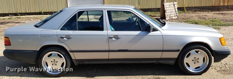 image for item DP7920 1986 Mercedes Benz 300E