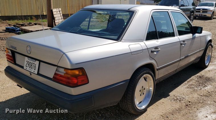 image for item DP7920 1986 Mercedes Benz 300E