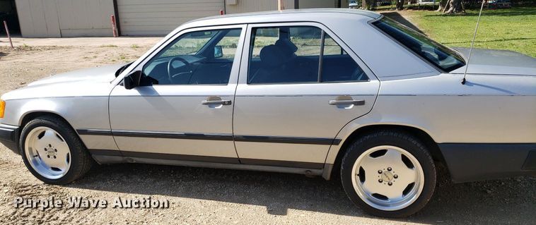 image for item DP7920 1986 Mercedes Benz 300E