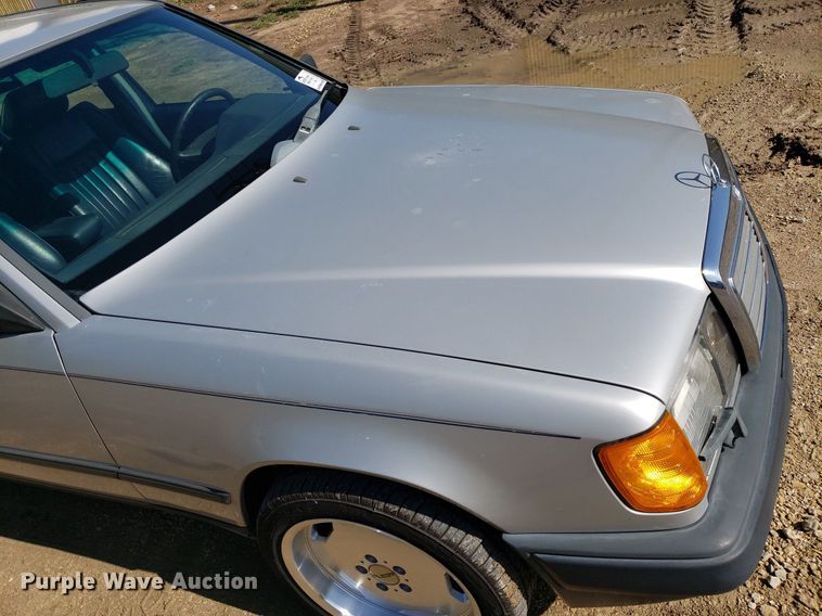 image for item DP7920 1986 Mercedes Benz 300E