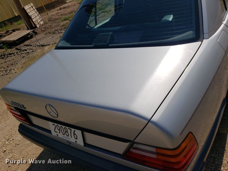 image for item DP7920 1986 Mercedes Benz 300E
