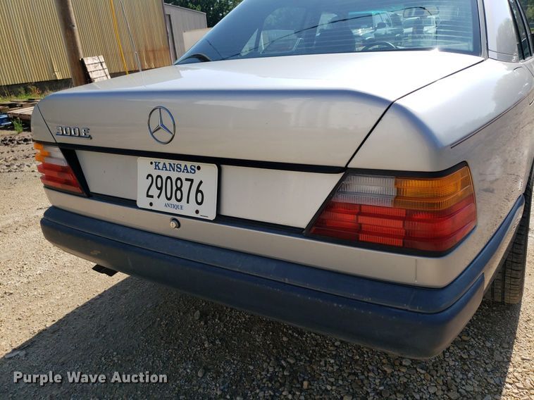 image for item DP7920 1986 Mercedes Benz 300E