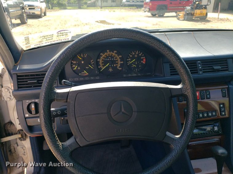 image for item DP7920 1986 Mercedes Benz 300E