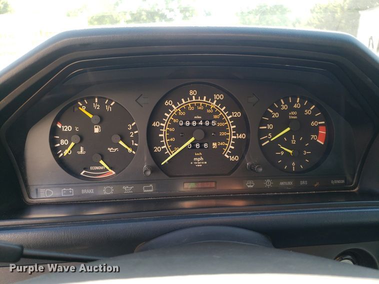 image for item DP7920 1986 Mercedes Benz 300E